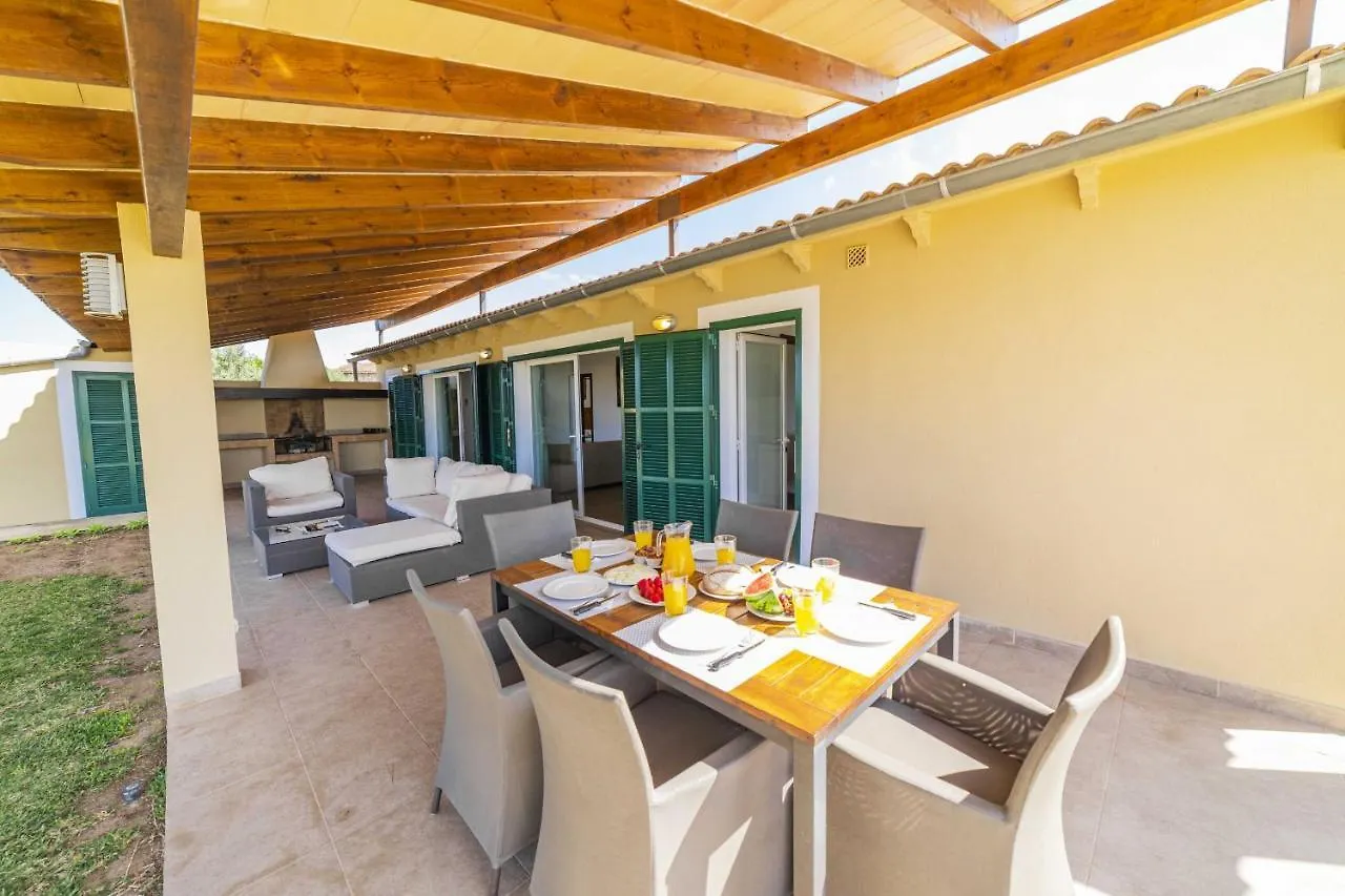Villa Ambient / Sa Finqueta Muro Hiszpania