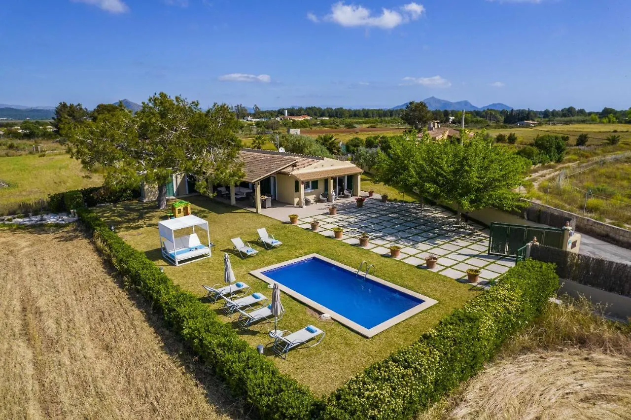 Villa Ambient / Sa Finqueta Muro Hiszpania